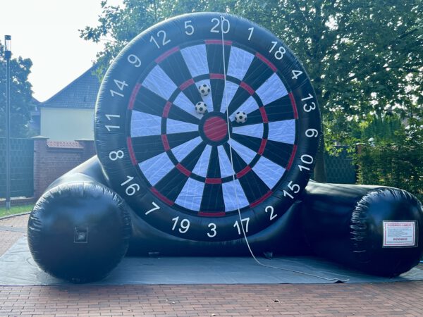 Fußballdart bei Firmenfeier